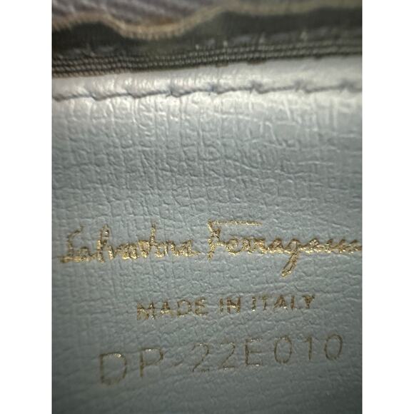 Ferragamo Powder Blue Bow Zippered Pouch Card Holder - Picture 3 of 7